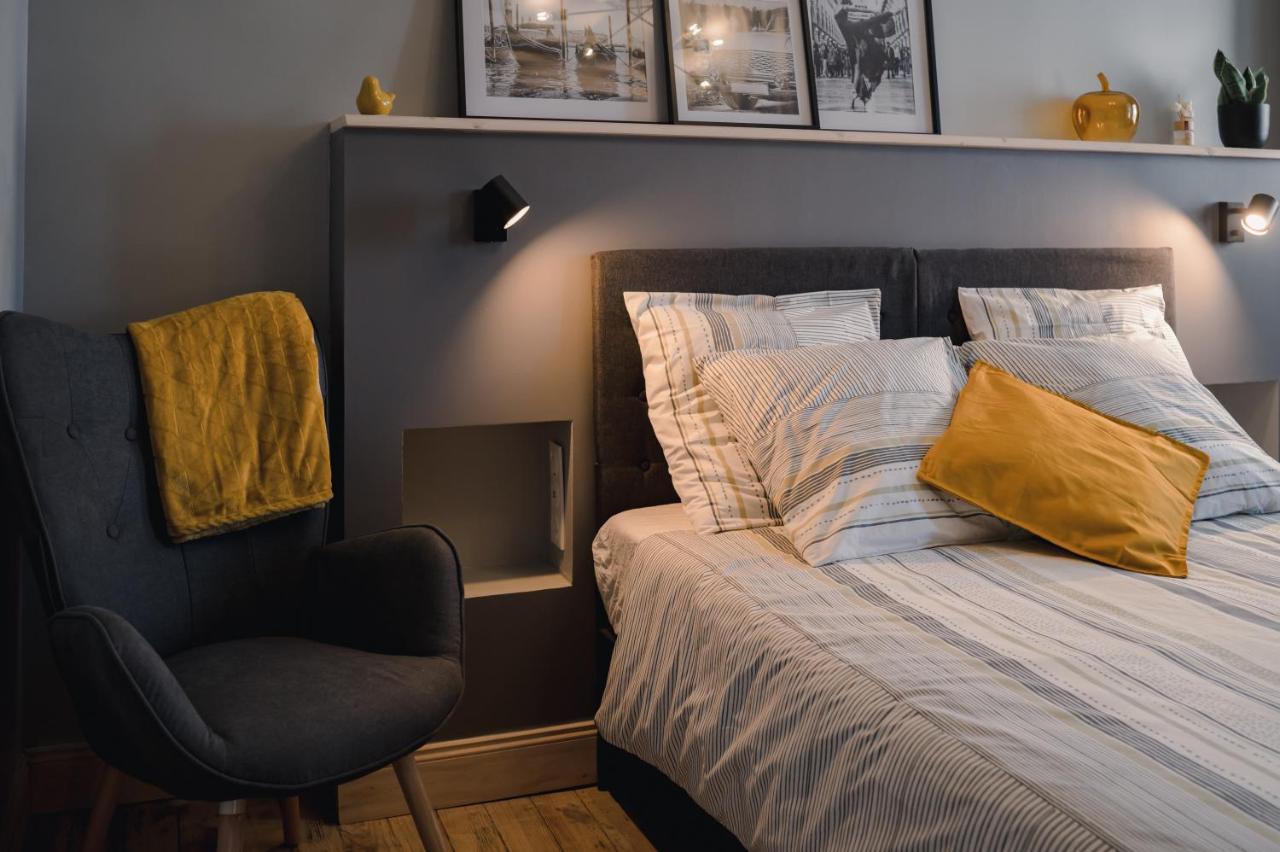 Les 3 Berets Chambres D'Hotes Олорон-Сен-Мари Екстериор снимка